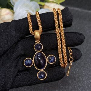 Opulent Vintage Style Necklace and Necklaces Chain Link Jewelry Jewellery Colorful Gemstone Pendant Gift Box Elegant Design Exclusive Luxury High End Collection
