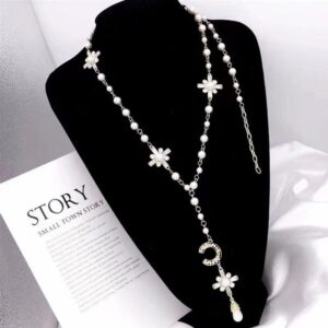 Luxury Designer Necklace Pearl Chain Letter Pendant Necklace Long Chain Fashion Jewelry for Party