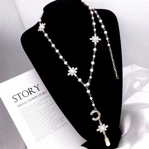Luxury Designer Necklace Pearl Chain Letter Pendant Necklace Long Chain Fashion Jewelry for Party