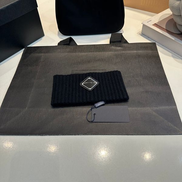 Luxury Designer Hand Wool Knittings Headbands HairBands for Women Triangle Letter Headband Elastic Yoga Sports Fitness HeadWrap HairJewelry