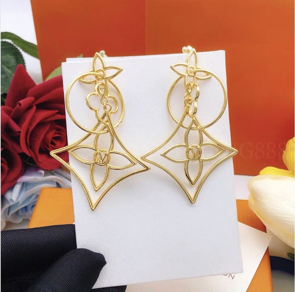 Fashionable luxury jewelry - letter-shaped diamond-set stud earrings with a retro charm, exuding an elegant earpiece feel for women.