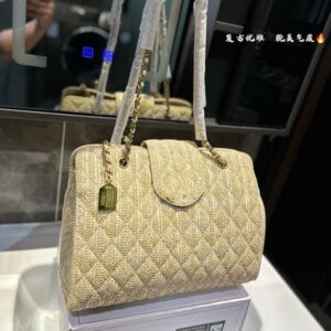 Straw Bag Large Capacity Shopping Bag Tote Bag Designer Women Shoulder Bag Grille Gold Hardware Metal Twistlock Matelasse Chain Toggle Underarm Bag Travel Bags 31cm