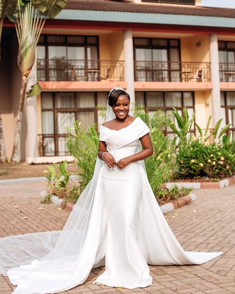 Mermaid Wedding Dresses 2025 Off The Shoulder Sleeveless Pleats Wedding Gowns Overskirt Satin Bridal Dress Vestidos Festa Custom Made