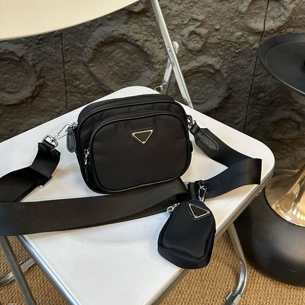 Designer bags Luxurys Women Woman Classic bags Nylon Camera bag Mobile phone bag Waist bag Shoulder Bag Crossbody Bags Purse Card Ccredit card slot Fortune bags17m