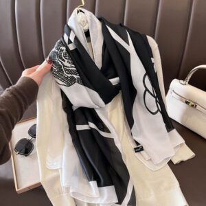 Luxurious 180x90cm Designer Scarf Ideal for Both Casual Outfits and Vacation Style