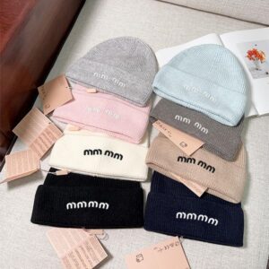 Designer Knitteds Casual Hat Men's and Women's Letter Knitted Hat Winter Hats Outdoor Warm Knitted Hat Winter