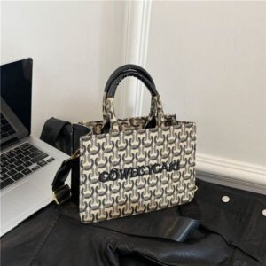 Designer Handbags – Fashionable Women's Tote with Letter Detail, Elegant Shoulder Bag for Daily Use