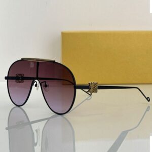 Fashion Womens Designer Large Mask Glasses LW40107 Womens Designer Metal Frame Sunglasses 100% UV Resistant Polarized Lens Legs with Pattern Design Logo