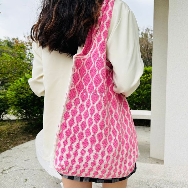 New niche design knitted bag woven bag large capacity tote bag commuter office worker student party, Bohemian shoulder bag diamond pattern bag