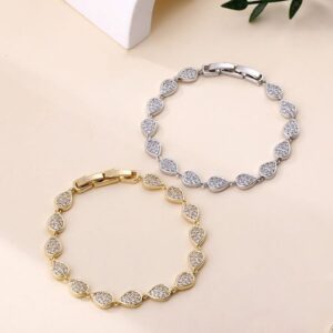Micro-set zirconia teardrop-shaped bracelet with full diamonds – high-end, elegant Korean-style shiny accessory. Copper-plated white gold bracelet.