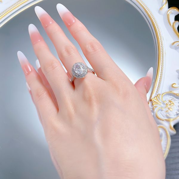 Sophisticated Oval-Cut Simulated Diamonds Earrings Pair Featuring an Ice Flower Motif