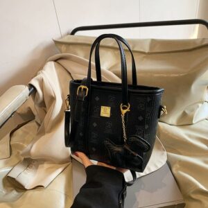 Free shipping 2025 new designer women Shoulder Bags Bucket Bag Fashion print large capacity underarm messenger bag pink