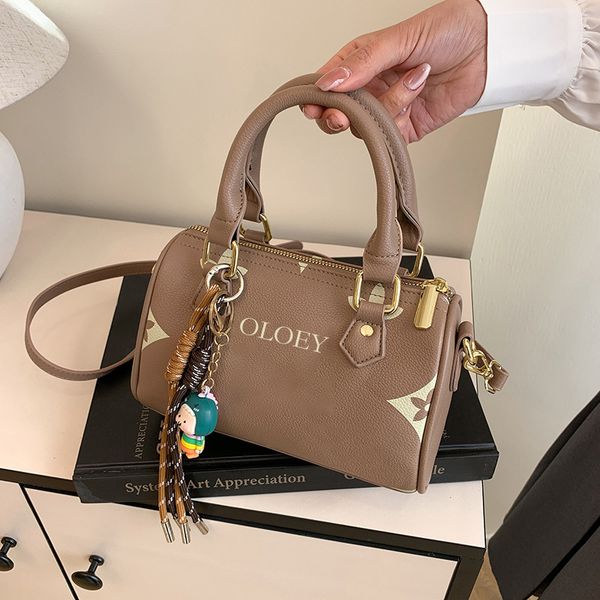 OLOEY Free shipping 2025s style designer fashionable Versatile vintage letter shoulder crossbody tote bag dh7293413d