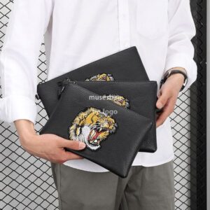 New men's tiger head embroidery hand bag embroidery hand bag cross-border men's hand bag mobile phone bag coin wallet