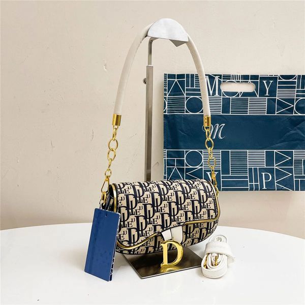 Designer Bag Saddle Bag Shoulder Bag Crossbody Luxury Bag Purse Handbag Tote Fashion Crossbody Black Saddle Bag Hot Designer 2025 Womens Tote Bag 0010