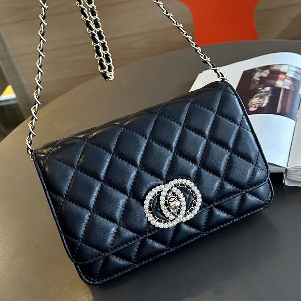 Designer bags Women Luxurys Pearl Shoulder bag Crossbody Bags Handbags Travel bags Beach bags Shopping bags Messenger Clutch Fortune bag 19m