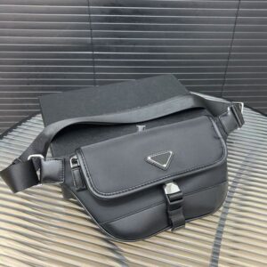 Designer bag Classic Nylon Waist bag Quality Crossbody Bag Chest bag Crossbody Bag saddle bag luxurys Handbagsl Zipper cosmetic bag Messenger Bag Fortune Bag 27m