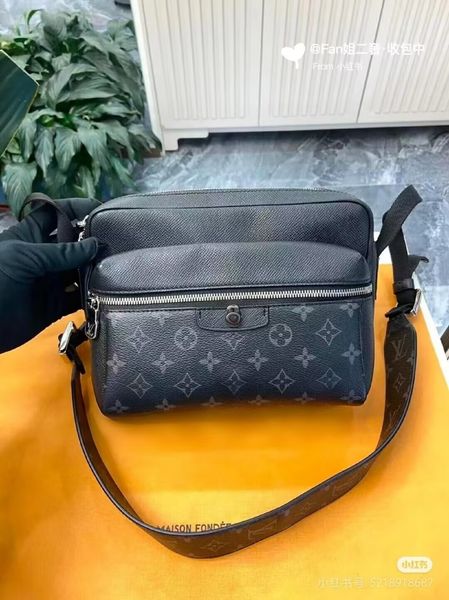 Purses M30830 M69443 Luxury trio outdoor waist bags Designer Women Leather men bum bag Clutch CrossBody Waistpacks belt bag Shoulder fashion