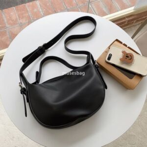 Soft leather material large capacity saddle bag single shoulder diagonal cross women bag autumn and winter ins texture student casual soft shoulder bag
