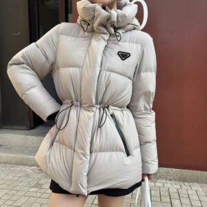 Womens Designer Puffy Casual Woman Down Winter Outwears Designer Slim Jacket Windbreaker Short Coat Puffer Jacket Womens Coat Jackets