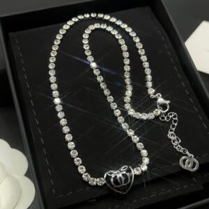 Crystal Necklaces Pendants Fashion Love Charm Womes Gift Geometry Pendant Necklace High Quality Classic Classic Jewelry Stainless Steel Non Fade Wholesale