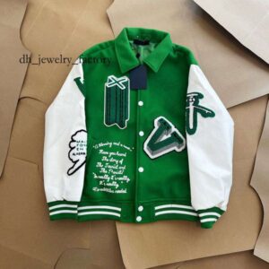 vuittons Mens Jackets designer Classic l Vintage Baseball Varsity Coat Loose Mens Women Outerwear Wool Flocking Leather Single Breasted Couples Warm Bomber 5aa