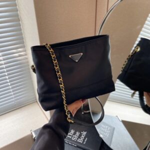 Designer bag free shipping 2025 new fashionable nylon fabric large capacity shoulder bag hand-held shoulder crossbody bag tote bag for women