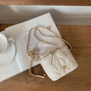 Trendy and fashionable niche design diamond grid small fragrant style chain bag women new fashionable summer small square bag versatile Instagram crossbody bag