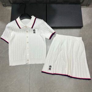 Designer skimss sports fashionKnitted suit Tracksuit Hoodie Men Women tracksuit S M L Academic atmosphere Long sleeves