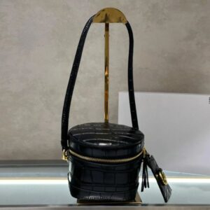 New Crocodile Embossed Leather Cosmetic Bag Luxury Designer Golden Hardware Makeup Case Zipper Closure Fashion Women Casual Crossbody Shoulder Bag BFG25011118