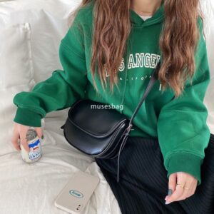 Korean version half round saddle bag for women's autumn and winter new Instagram simple and retro temperament versatile single shoulder crossbody bag