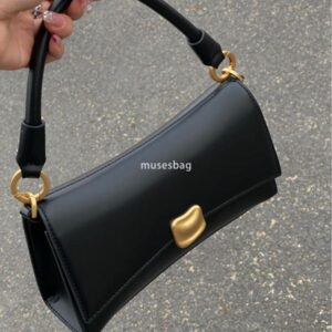 Black underarm bag women's new high-end texture niche design single shoulder retro carrying small square bag crossbody bag