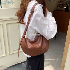Korean Spring/Summer New Vintage Minimalist Folded Dumpling Bun Instagram Women's Bag Trendy Daily Shoulder Bag Diagonal Cross Horn Bun