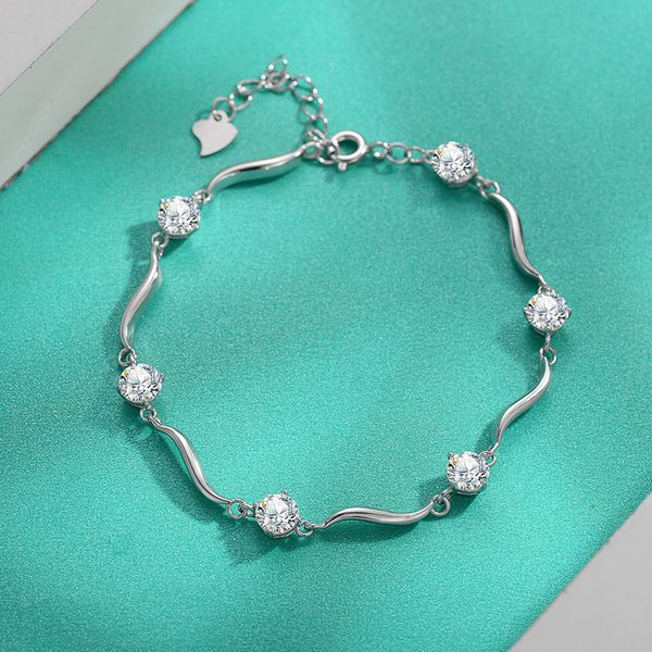Elegant Minimalist Women's S925 Sterling Silver Bracelet Set With Sparkly Moissanite Stones