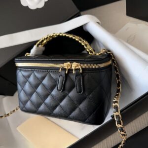 Metal Portable Women Cosmetic Bag Gold Hardware Letters Luxury Handbag Crossbody Designer Wallet Genuine Leather Matelasse Chain Quilted Coin Purse Card Holder