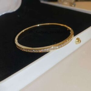 cart cubic Classic Bracelet for Women Bangle Stainless Steel Designer Cuff Jewelry Woman Party Gift 568