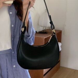 Urban minimalist and niche design spring and summer new underarm bag half moon bag simple and versatile single shoulder bag texture stick bag women crossbody bag
