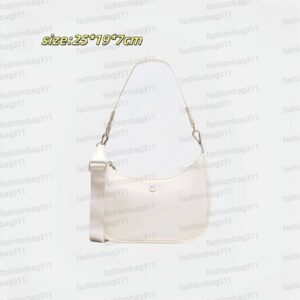 Designer bags Canvas Handbags women outdoor sports & fitness yoga crossbody bag hobos Tote bag Luxury single shoulder bag underarm bag duffle bag white Cow horn bag