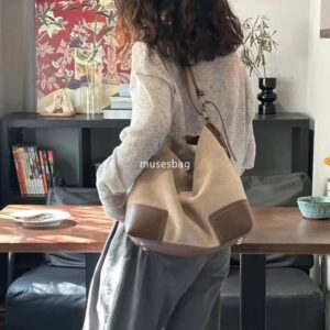 New Autumn/Winter Women Bag Frosted Deer Skin Fleece Crossbody Bag with Large Capacity Contrast Color Single Shoulder Underarm Bag Tote Big Bag