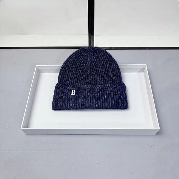 Woman Designer Beanie Hat Men for Bonnet Skull Cap Knitted High Quality Fall Winter Classic Fashion Leisure Plaid Ski Outdoor Warm
