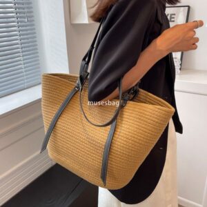 Designer bag for women, luxurious large capacity woven bag, French retro hand-held grass woven bag, versatile commuting tote women's bag