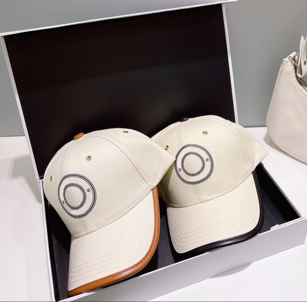 Designer ball cap Luxury womens sun hat Classic letter embroidered beach outdoor leisure baseball cap for men Top bucket caps Adjustable white