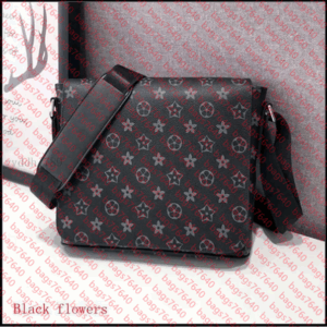 Mens Shoulder Bags canvas leather Designers Messenger Bag Famous Trip Postman Classic Handbag Briefcase Crossbody Good quality Walle