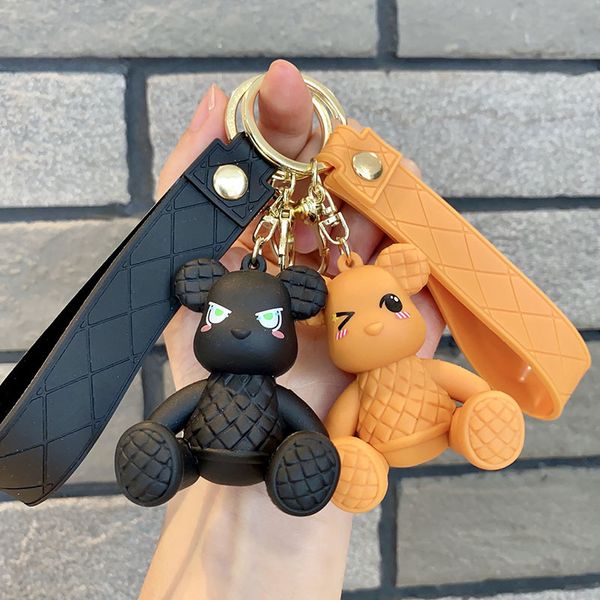 Silicone checkered little bear keychain - cute 3D figurine pendant for couples, suitable for car bags, as a small gift.
