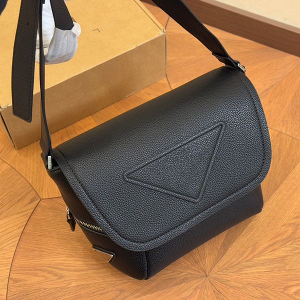 Designer bags Men Classic bags Black Cowhide Leather Wallet Mobile phone bag Second hand bag Crossbody Bags Luxurys Purse Card Credit card slot Fortune bag 26M