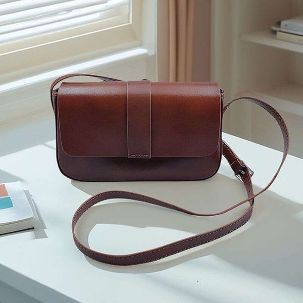 2025 new vegetable tanned genuine leather women's bag this year's solid color simple and fashionable single shoulder crossbody small square bag