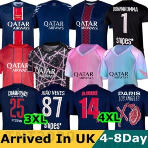 25 26 D.DOUE KVARATSKHELIA Maillot de Foot Joao Jerseys Marquinhos O.Dembele Barcola Asensio Hakimi Ugarte Futebol camisa 2025 2026 Hommes Enfants Men KIDS Kit001