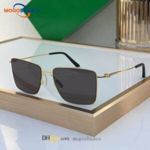 Top Luxury Designer For Woman Man Optional Sunglasses Classic Goggle Outdoor Beach Square Metal frame Sun Glasses 1267