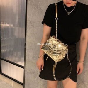 Korean women's designer niche temperament diamond grid chain practical backpack summer new fashionable heavy metal texture versatile classic small backpack