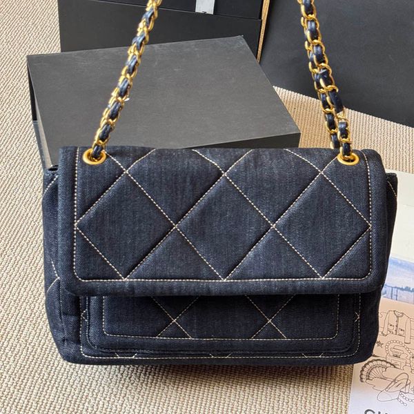 Vintage Women Classic Underarm Shopping Bag 30cm Soft Flap White Thread Golden Matelasse Chain Turn Lock Designer Shoulder Tote Travel Crossbody Handbag Sacoche